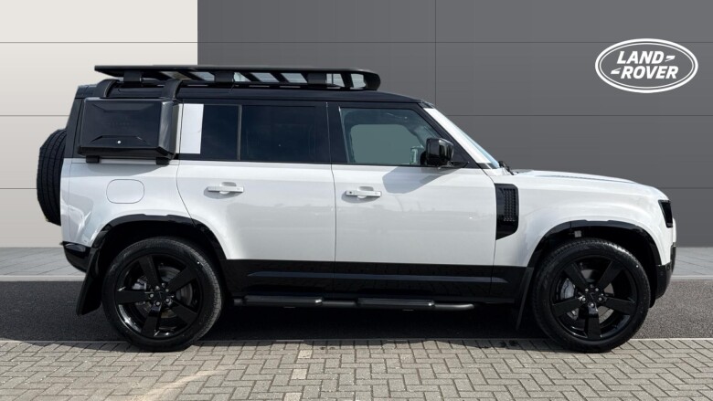Land Rover Defender 3.0 D350 X-Dynamic HSE 110 5dr Auto Diesel Estate